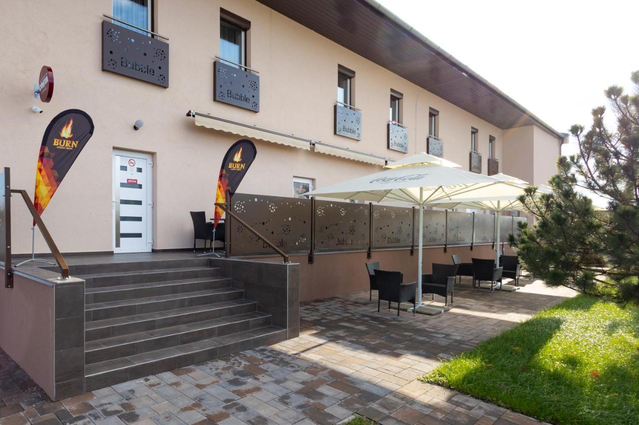 Bubble Hotel Es Rendezvenykoezpont Zalaegerszeg Dış mekan fotoğraf